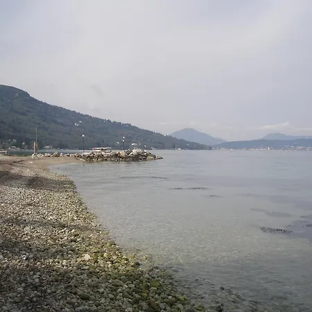 شقة Ampelaki بوكاري