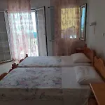 Ampelaki Apartman