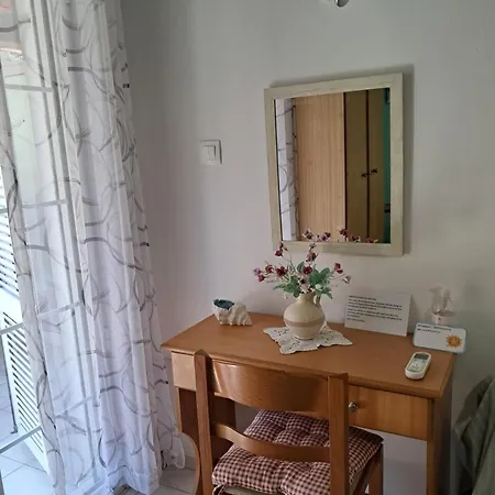 Ampelaki Apartment
