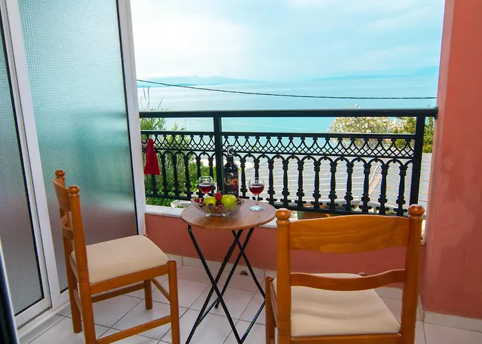 Ampelaki アパート *