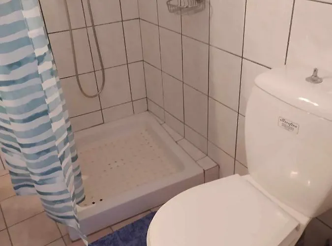 Ampelaki 公寓 *