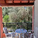 Apartment Ampelaki Mpoukaris